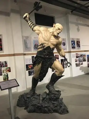 维塔工作室成就年表展厅:苍白半兽人阿索格雕塑