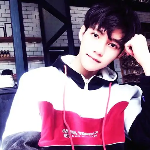 长眉若柳冷酷霸气帅哥头像真人