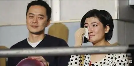 selina前夫求婚失败,看完他的表现,终于知道他被拒绝的原因