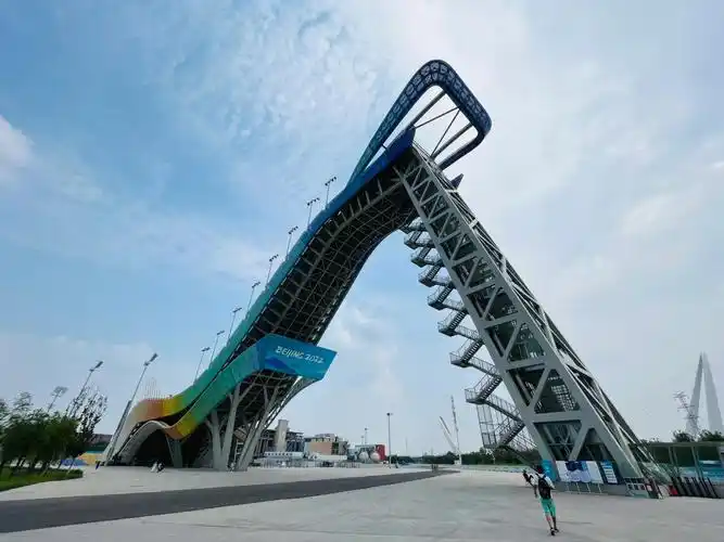 北京首钢园看我拍的高跟鞋儿独特视角