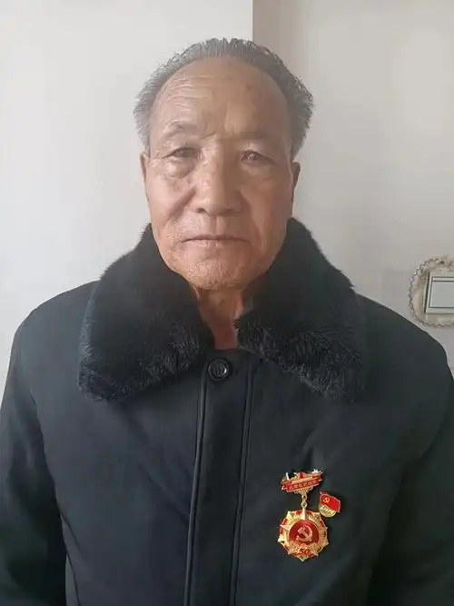 入伍50周年纪念战友们纷纷晒出退伍后获得的荣誉证书