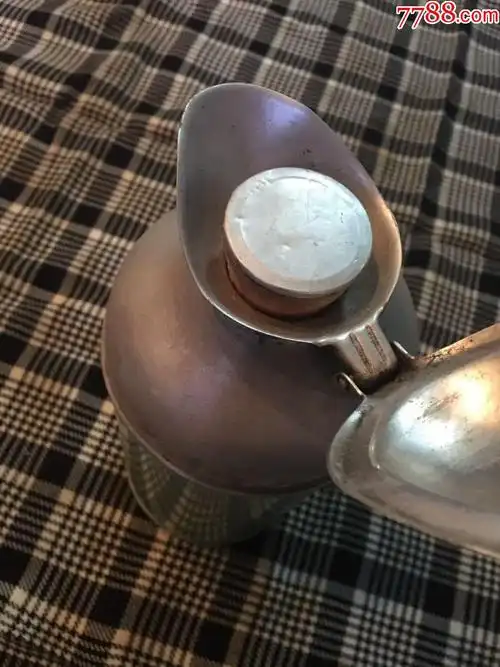 老式暖水壶