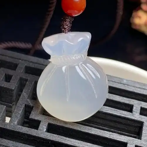 天然白玉髓钱袋福袋玉石吊坠招财纳福复古民族风