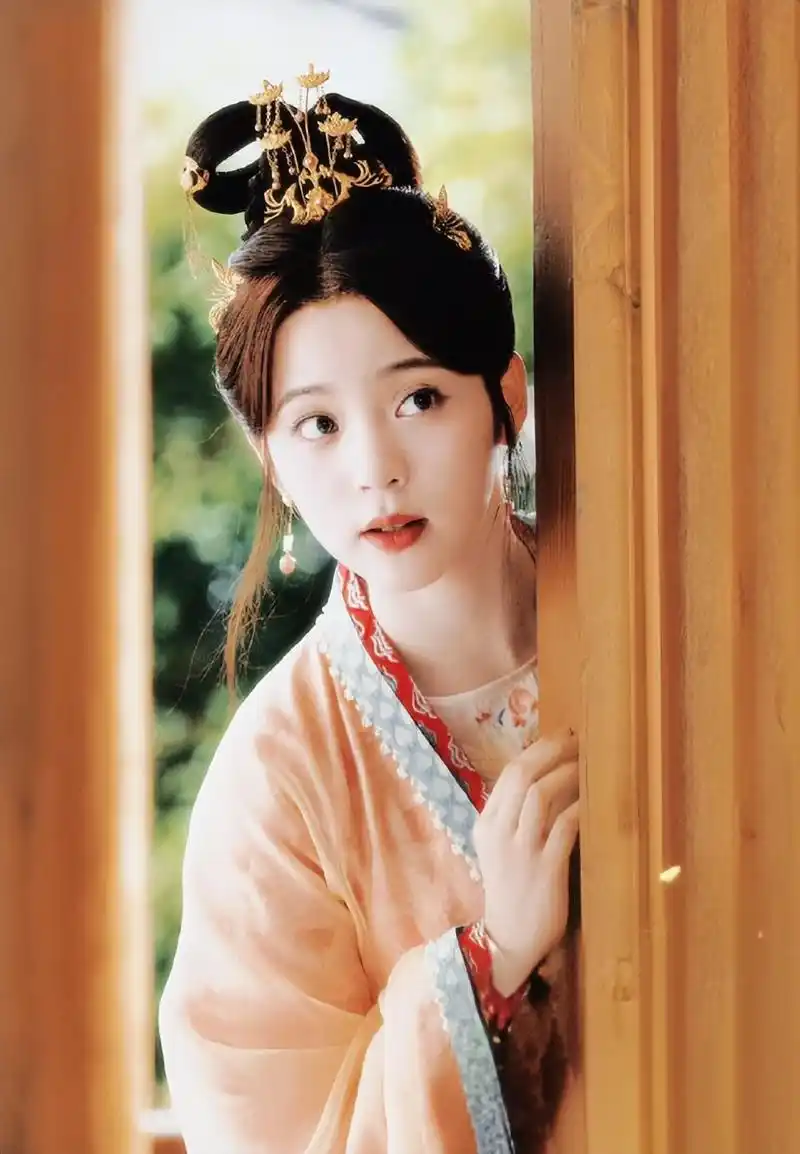 欧阳娜娜别嚯嚯古装剧了!虎背熊腰演第一美人,谁的审美出了问题