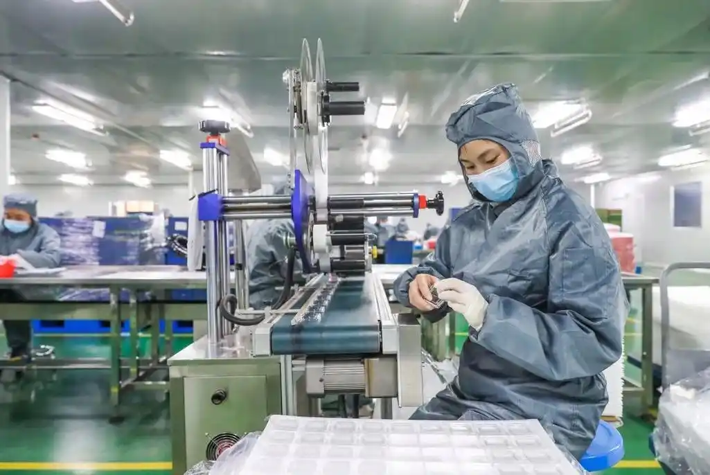 最美生产线之上海家诺华化妆品有限公司