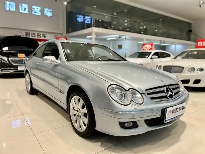 奔驰 奔驰clk级  2006款 clk 350 双门轿跑车图片