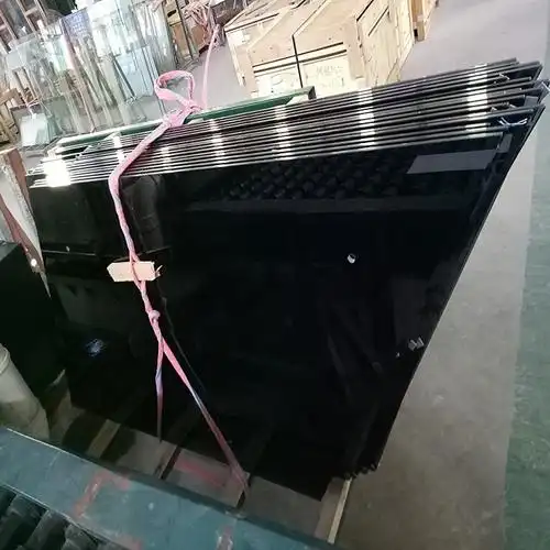 烤漆玻璃钢化厂家制定玻璃大型来图深加工黑色烤漆钢化玻璃
