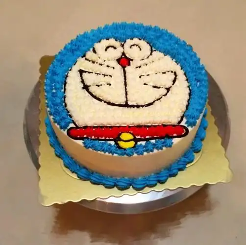 等待圈做的哆啦a梦蓝胖子卡通裱花蛋糕