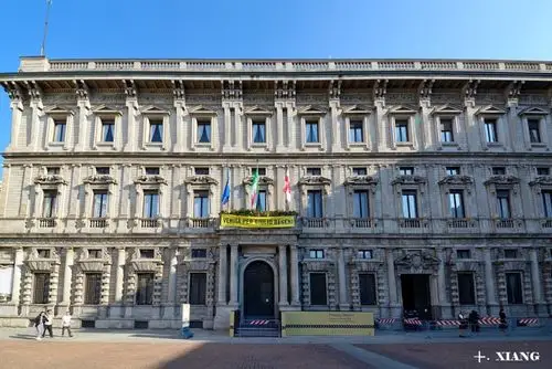 马力诺宫palazzomarino是16世纪的代表性建筑位于斯卡拉歌剧院广场上