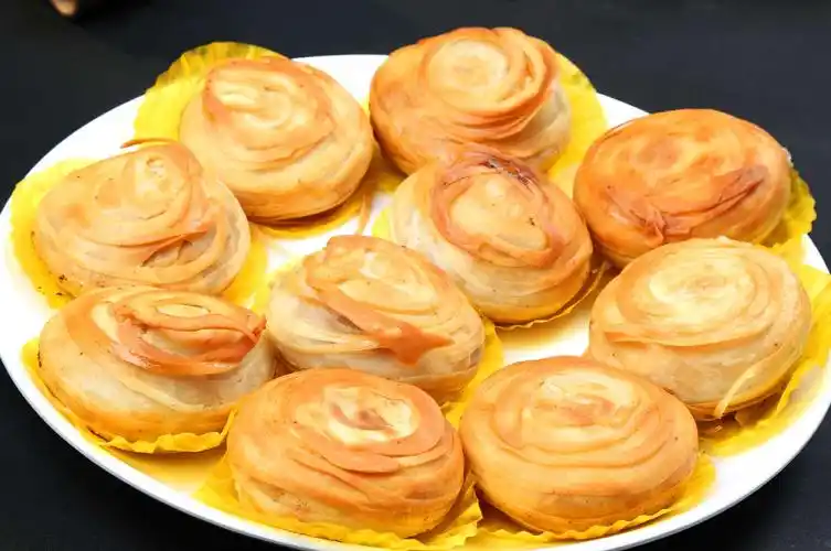 河南名吃金丝火烧简介及制作流程