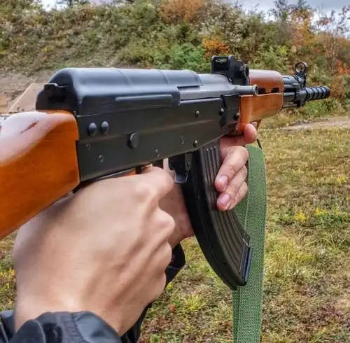 答读者问,为什么81式作为一款八十年代的步枪,却这么早淘汰