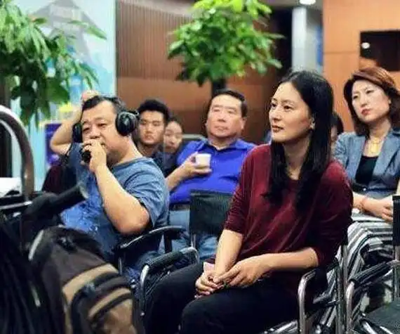 黄澜几段婚史因与丈夫理念不同而离婚了