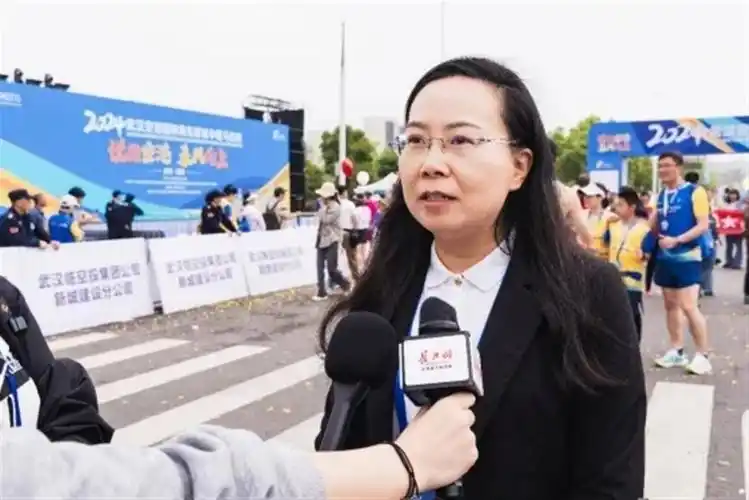 5000人悦跑空港新城 2024武汉空港国际商务新城半马起跑_腾讯新闻