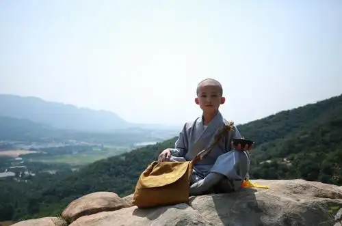 "少林寺最萌小和尚"释恒毅