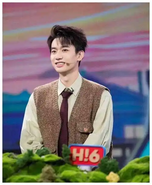 庞博否认徐志胜经纪人疑似上演少爷与我?