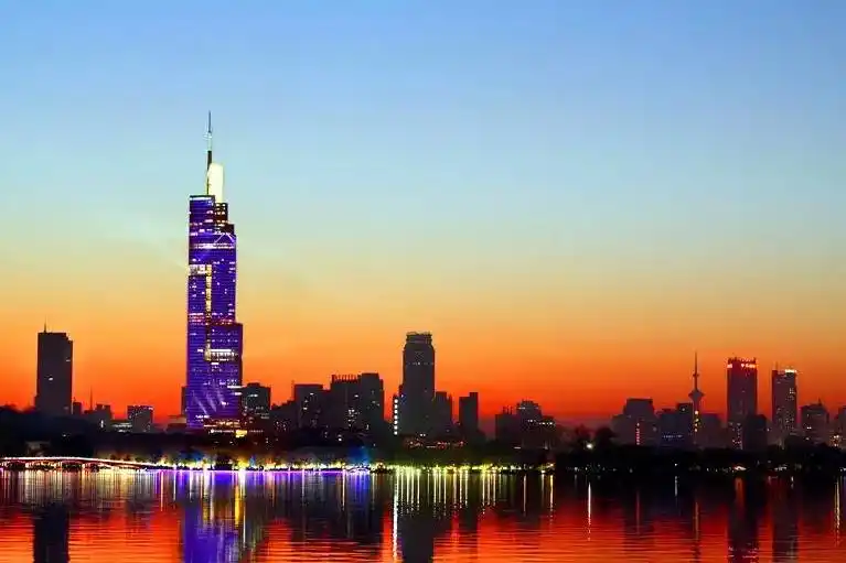 南京耗资40亿的"地标建筑",鸟瞰金陵全貌,你确定不去?