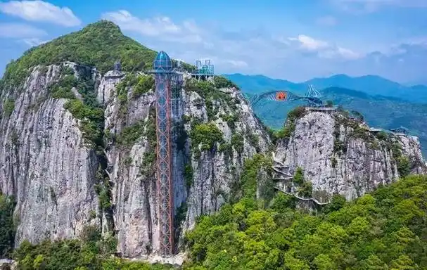 位于浙江省宁波市象山县泗洲头镇峙前村,就坐落在象山灵岩山风景区