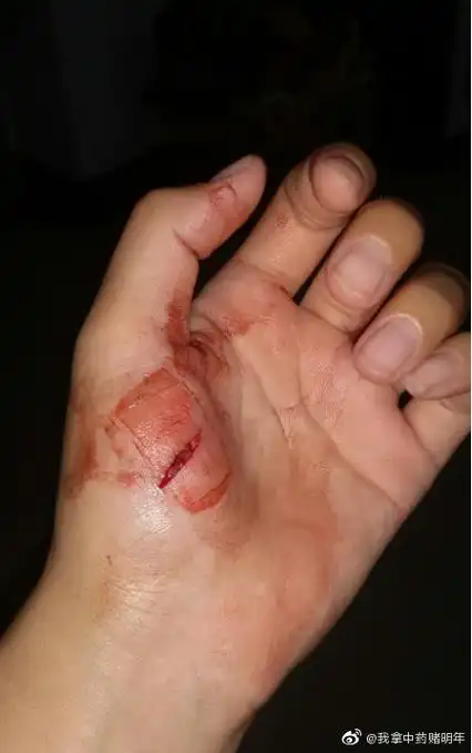 来自我拿中药赌明年 - 微博