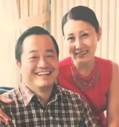 回顾国民媳妇张凯丽:与丈夫恩爱26年无绯闻,漂亮女儿也是演员