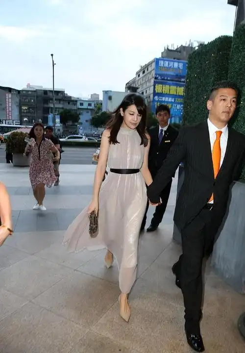 回顾孙志浩:为争抚养权与前妻贾对簿公堂,再婚后未生下一儿半女