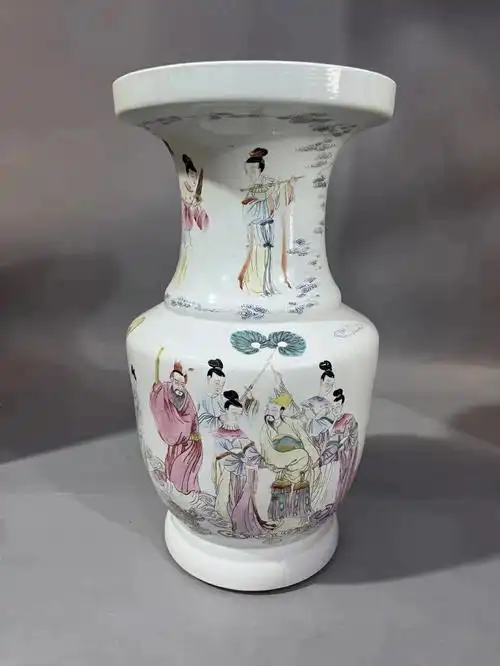 清中期粉彩人物故事盘口瓶,喜欢的联系#古董瓷器  #古玩收藏交流