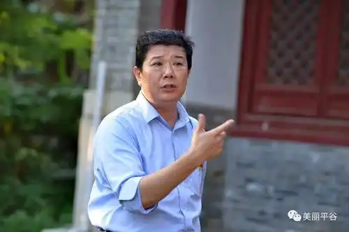 汪明浩倡导并支持平谷历史文化传承大讲堂,视察马昌营,柴福善先生陪同