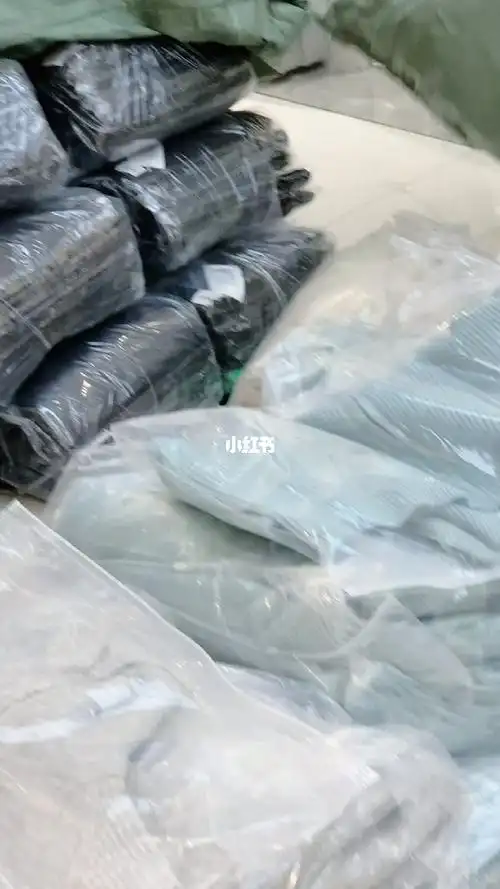 批发服装人的日常就是不停发货