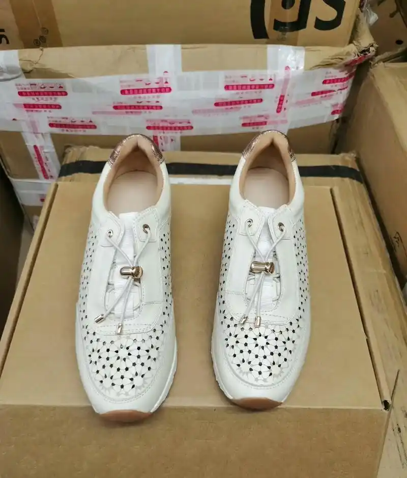 大码外贸真皮女鞋,孤品一双.断码清仓,39码女士真牛皮镂空休 - 抖音