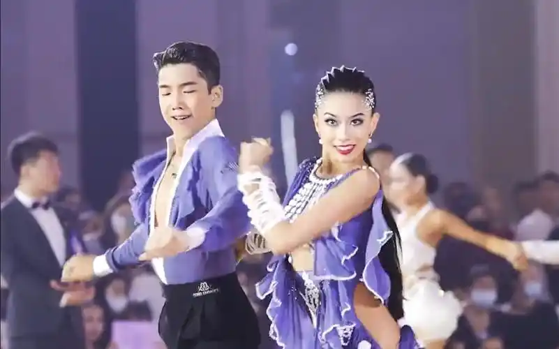 【王崇墨李茉晗】另一视角的常州站决赛牛仔_哔哩哔哩_bilibili