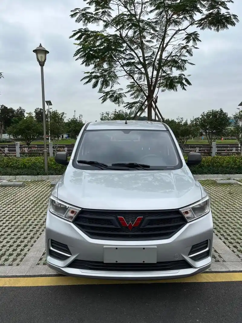 最新到店2021年五菱宏光s