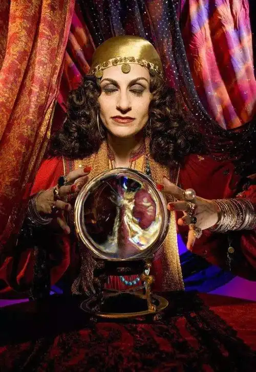 文末有彩蛋 | 龙女工作室魔法科普之水晶球小众占卜法