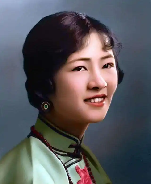 民国四大美女包括:"校园皇后"陆小曼,才气与美貌并重的林徽因,有"