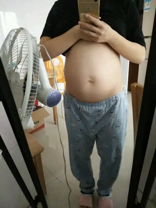 有没有一样肚型的宝妈 看看男宝还是女宝