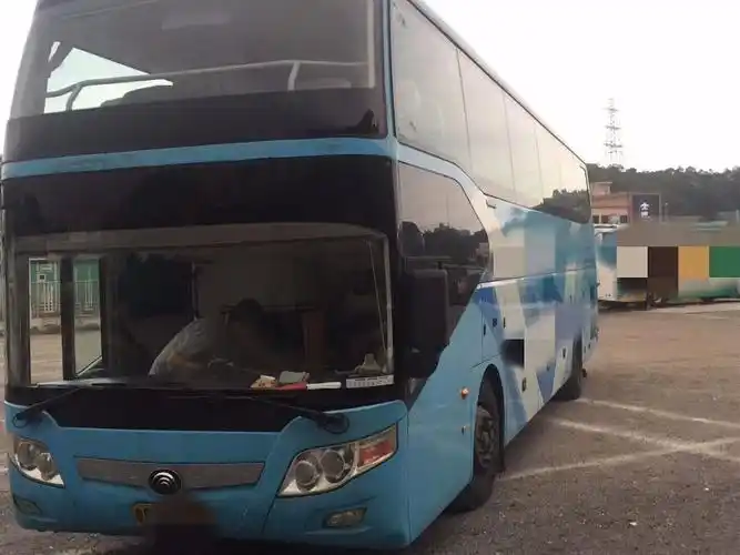 【深圳】2013年1月 车况超亮59座气囊车宇通6127 蓝色 自动档