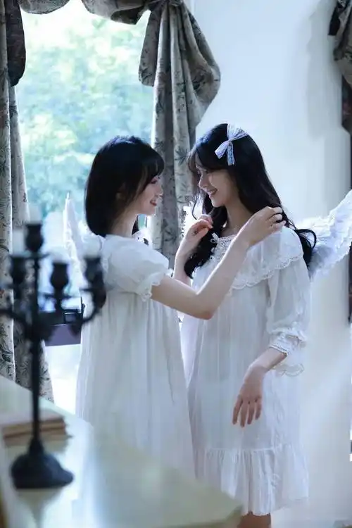 闺蜜写真大片世界上的另一个我