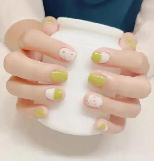 春天必涂的绿色系清新气质显白美甲款式图集~_网易订阅