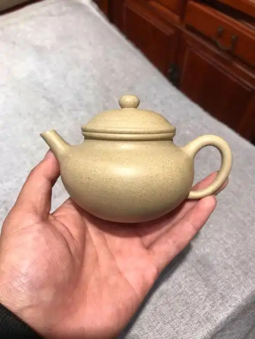 全手工本山绿泥 明静 极品好泥料10孔出水 170c左右容量,好工好料值得