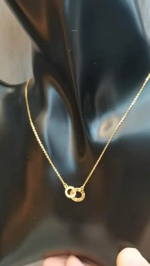 老凤祥足金镶嵌锆石环环相扣项链