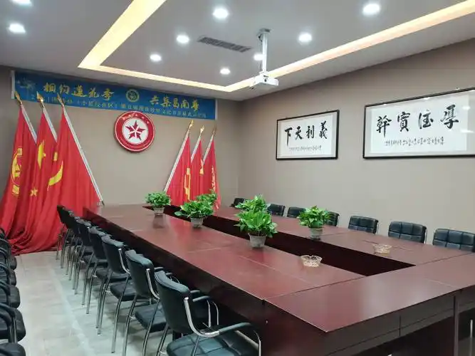 尹语堂访武汉南昌县商会_天下_精神_社交