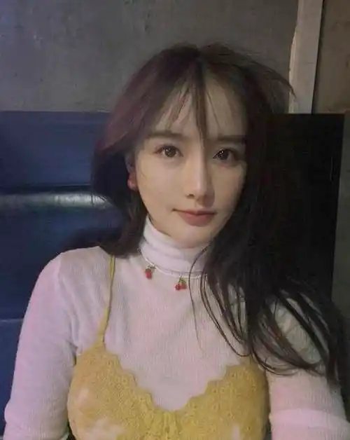 网红鼻祖南笙疑整容脸型鼻子变化大认不出曾被誉为民国风女神