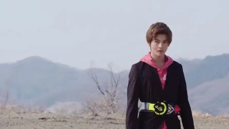 飞电或人强制变身老千脏兮兮的逃跑