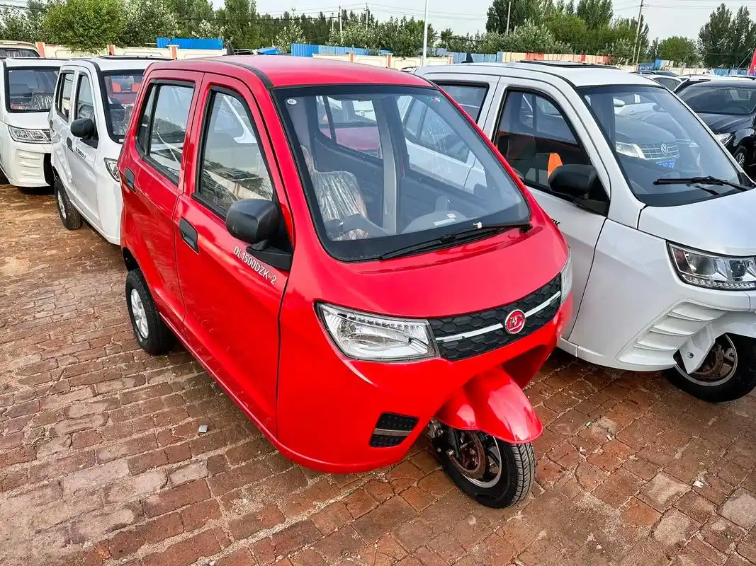 三轮四轮电动车老年代步车新能源汽车电动车.