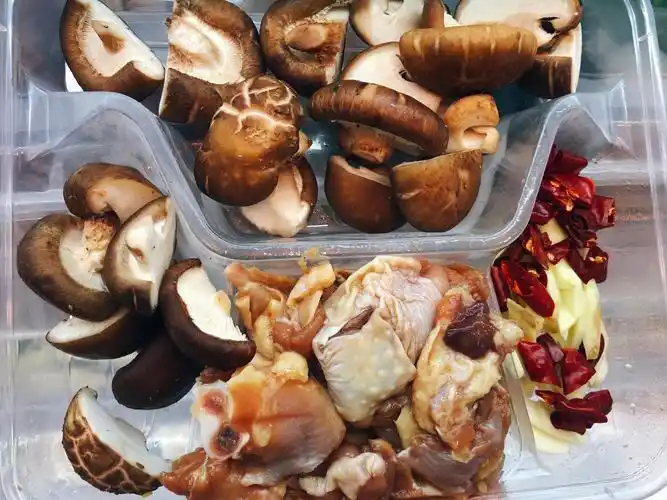 接待中心云锦便民服务点推出净菜服务