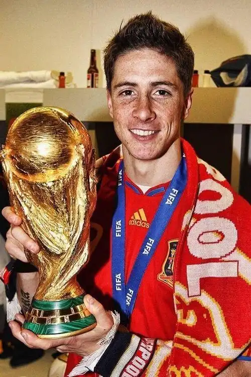 今天是我托,西班牙金童费尔南多·托雷斯的40周岁生日!