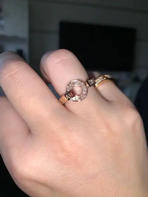 宝格丽钱币戒指