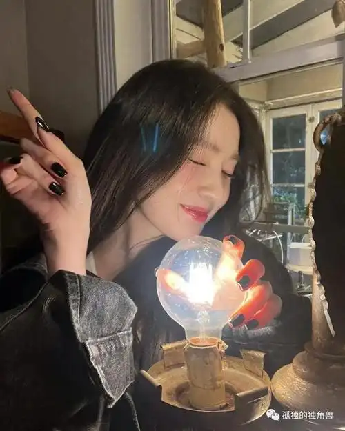 裴珠泫ins近期更新照片