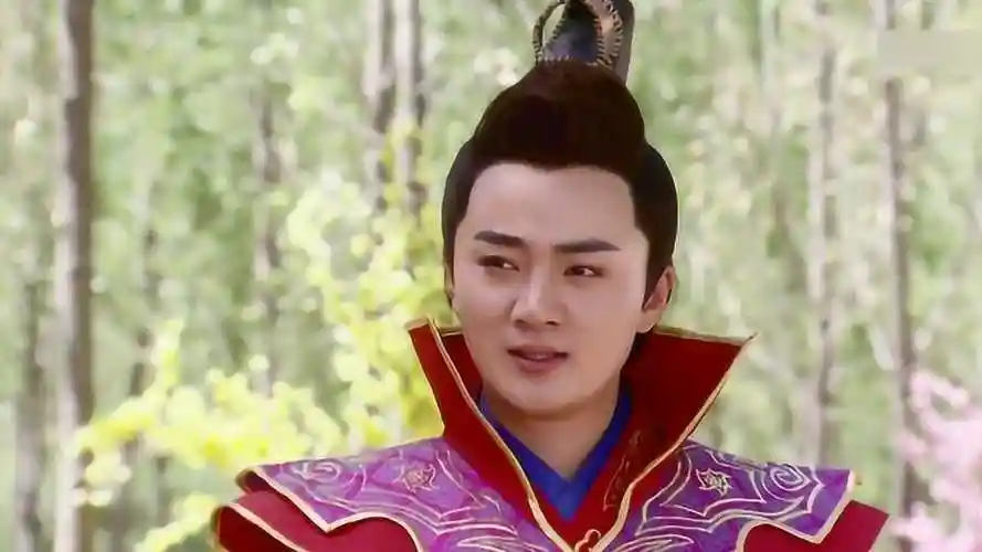 隋唐英雄武三思从天而降话不多说直接开练薛刚只好硬上了