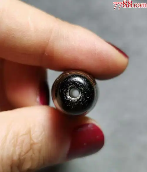 4854藏传虎纹天珠