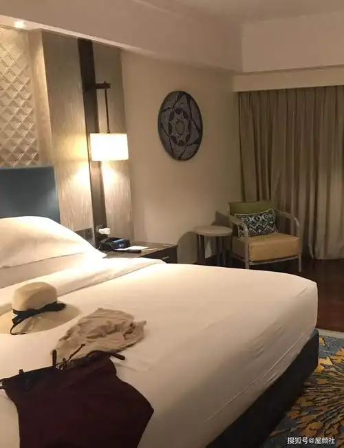 你家卧室怎么布置灯光网友照着学不比五星级酒店差