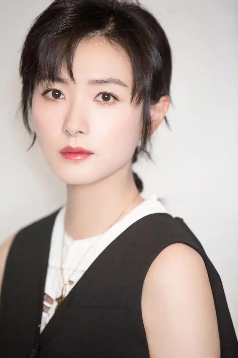 精美图集|万茜,气质优雅的女演员